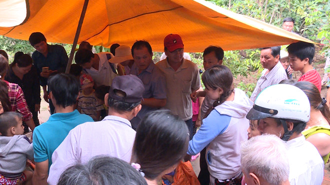 Gia[-]đình[-]ngư[-]dân[-]kiên[-]quyết[-]không[-]giao[-]cá[-]nược[-]Minh[-]Hải[-]quý[-]hiếm